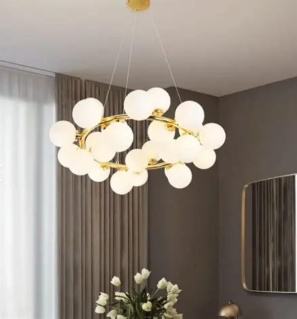 Fairy est une lampe à suspension qui procurera à votre intérieur une ambiance féérique